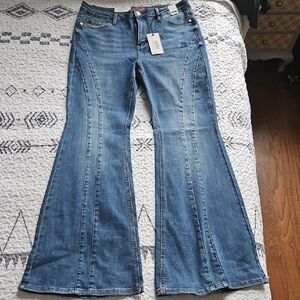 Judy Blue Golden Hour Mid Rise Flare